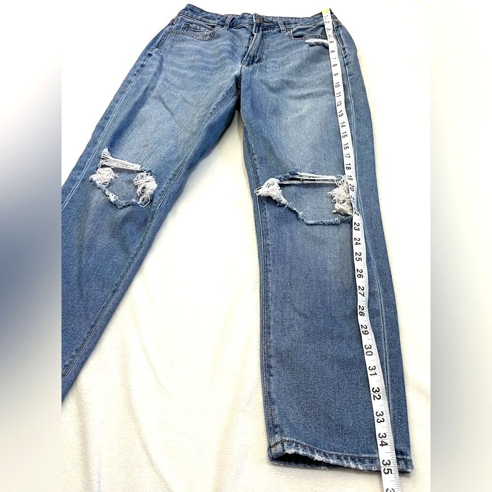 American Eagle Outfitters Classic Blue Distressed Women’s Mom Jeans Sz 4 Short - Picture 7 of 16